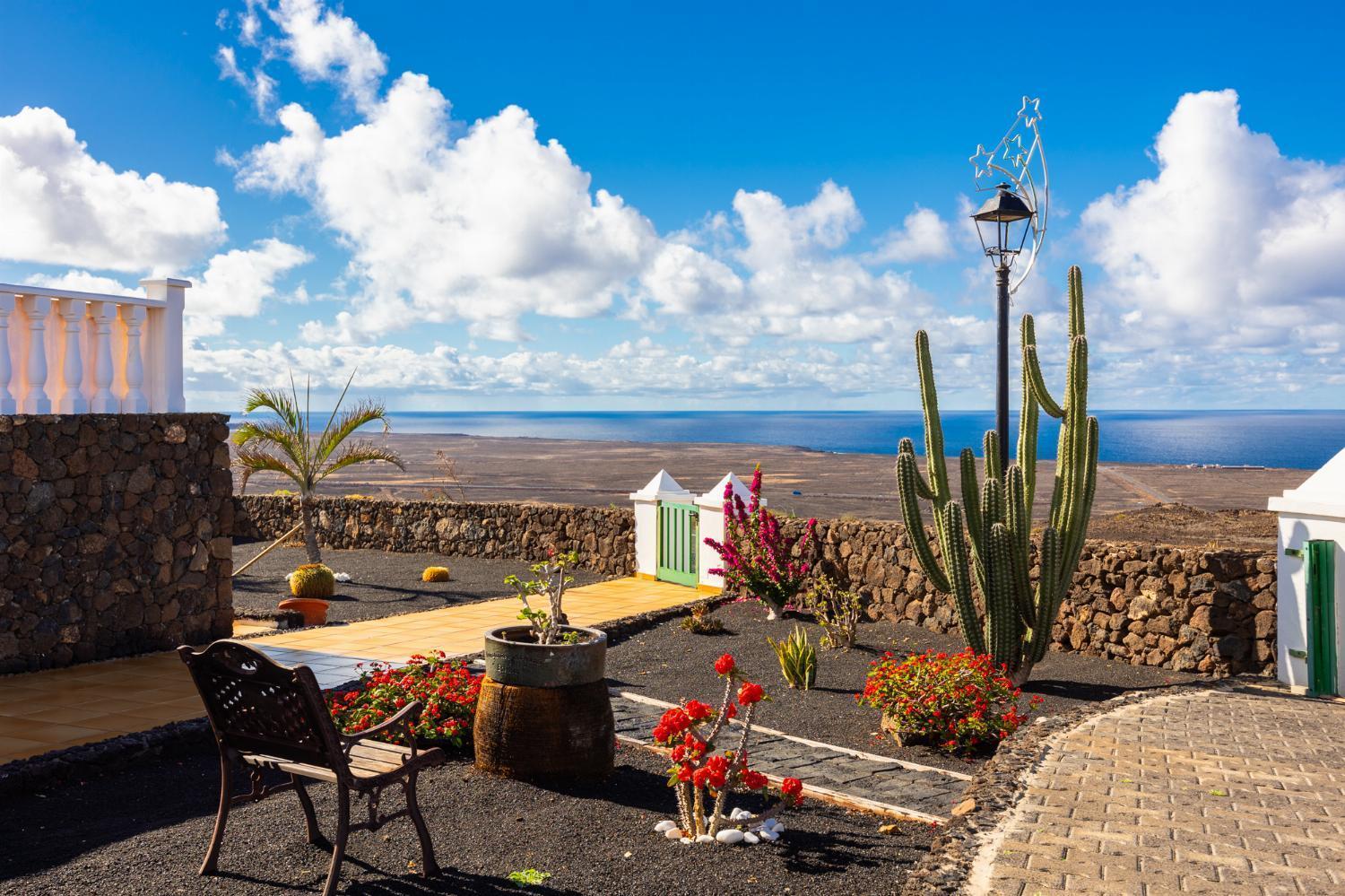 Villa Sol Y Mar Яйса Экстерьер фото